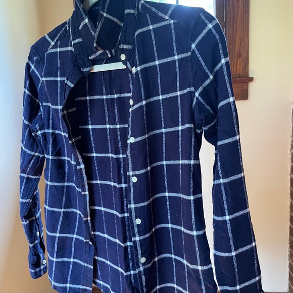 Gap Tops - Picture 3 of 6